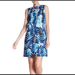 Gaby Skye Leaf Blue & White size 10 NWT